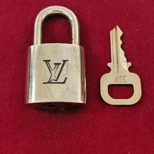✨🔐 # 307 Louis Vuitton padlock and key vintage